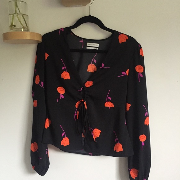 Floral front tie blouse - Picture 1 of 5